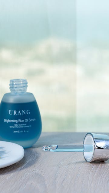 Urang Brightening Blue Oil Serum
