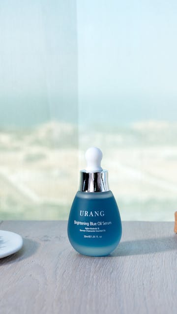 Urang Brightening Blue Oil Serum