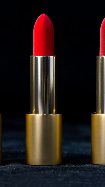 Lisa Eldridge Plush True Velvet Lipstick Colour: Velvet Morning, Velvet Ribbon, Velvet Jazz