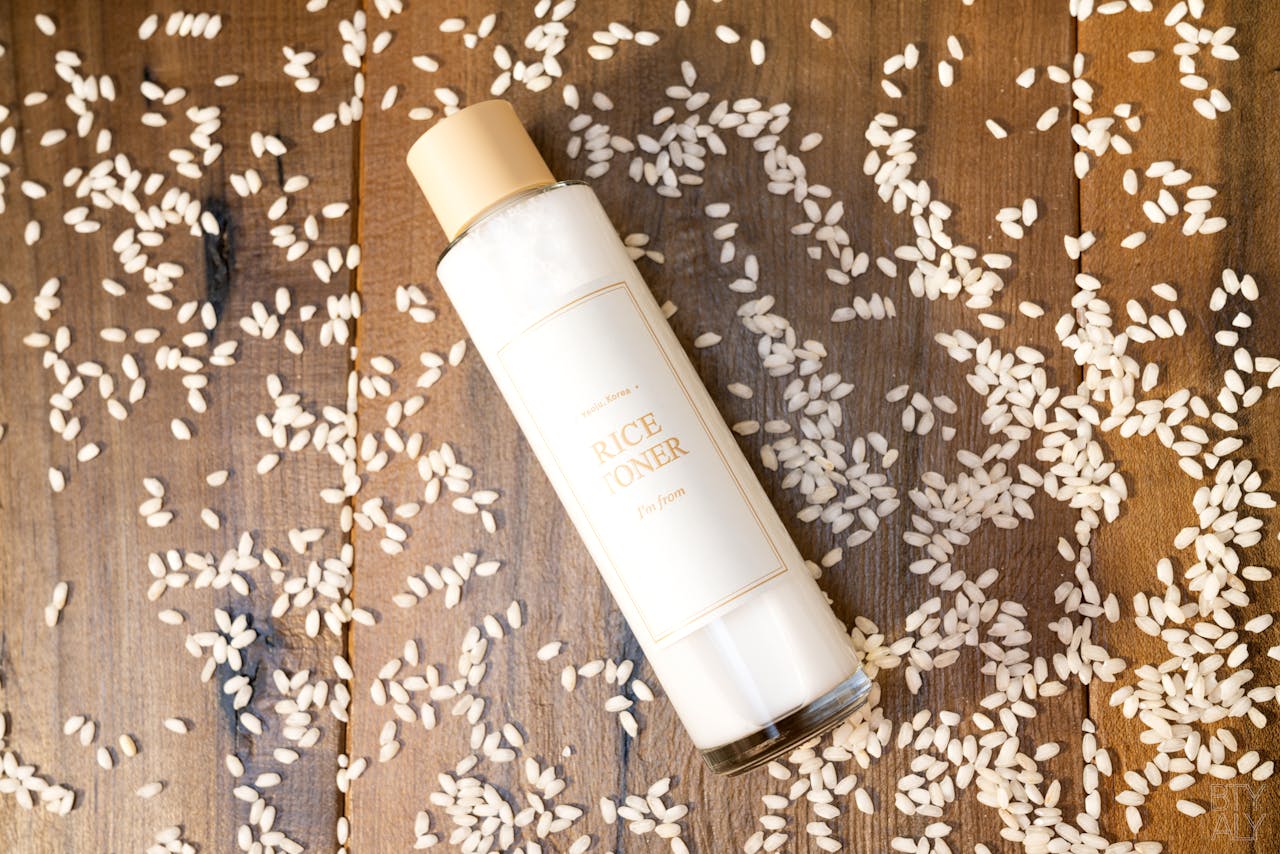 I'm From Rice Toner, 77.78% Rice Extract from Korea, Glow Essence with  Niacinamide, Hydrating for Dry Skin, Vegan, Alcohol Free, Fragrance Free,  Peta Approved, K Beauty Toner, 5.07 Fl Oz, Valentine : Beauty & Personal  Care 