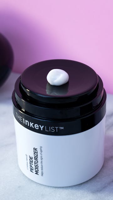 The Inkey List Peptide Moisturizer Texture