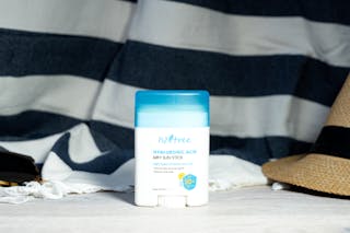 Isntree Hyaluronic Acid Airy Sun Stick SPF50+ PA++++