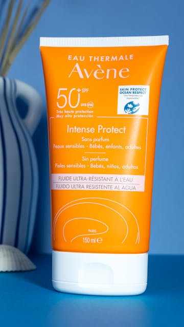 Avene Intense Protect + Sunscreen