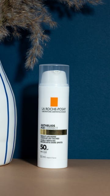 La Roche Posay Anthelios Age Correct SPF50