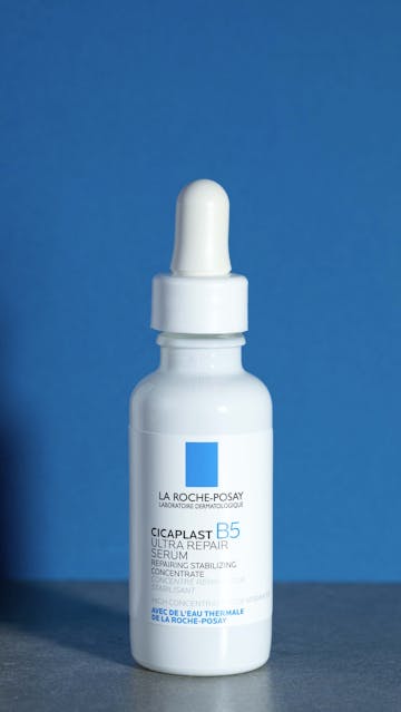 La Roche Posay Cicaplast B5 Ultra Repair Serum Packaging
