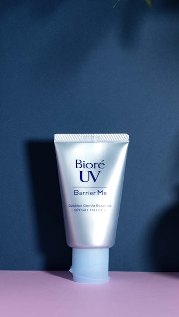 Bioré UV Barrier Me Cushion Gentle Essence SPF 50+ PA++++