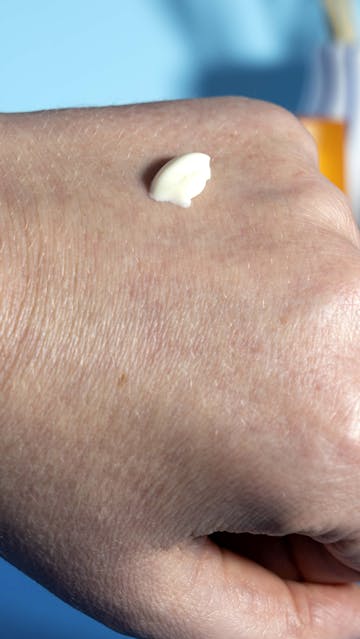 Eucerin Sun Protection Oil Control Gel-Cream SPF50+ (2022 version) Texture