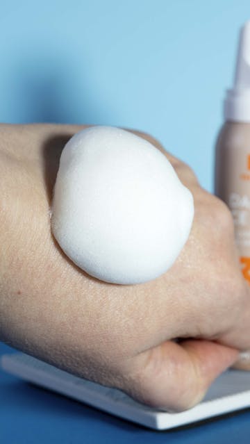 EVY Technology Daily UV Face Mousse SPF30 Texture