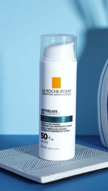 La Roche Posay Anthelios Oil Correct SPF50+