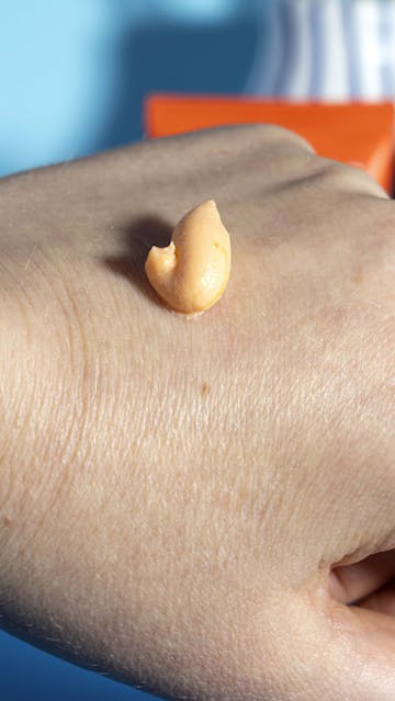 SVR Sun Secure Blur Optical Mousse Cream SPF50+ Texture