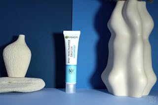 Garnier BHA+ Niacinamide Daily UV SPF50+