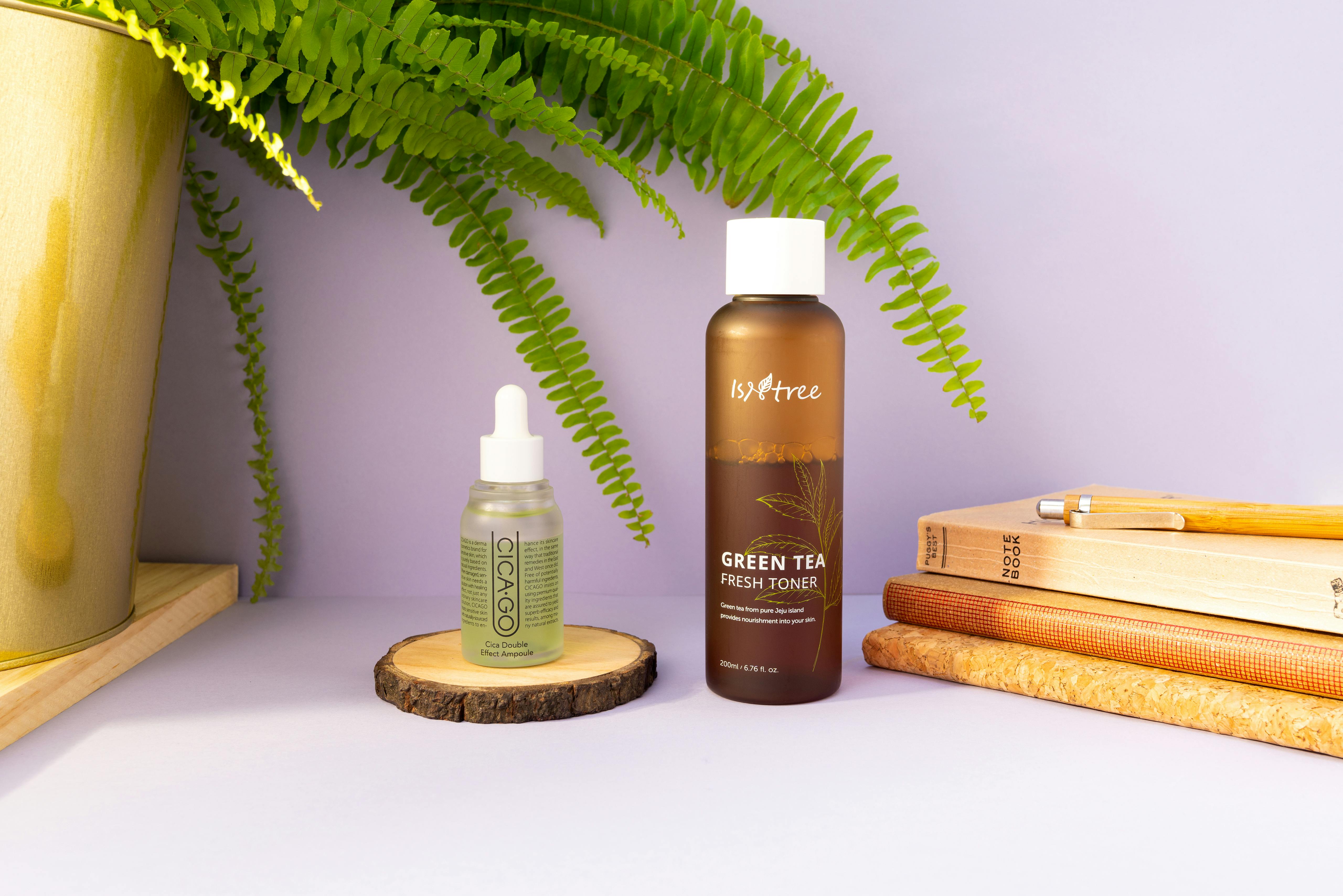 Mémo #2 Cicago Cica Double Effect Ampoule, Isntree Green Tea Fresh Toner