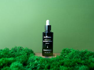 Isntree Spot Saver Mugwort Ampoule